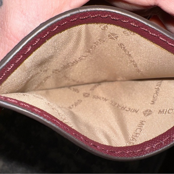 Michael Kors Cardholder - Picture 4 of 4